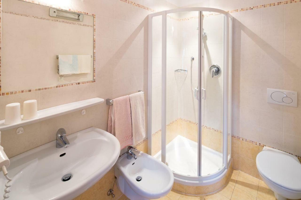 Haus Angelika Apartment โนวาเลวานเต ภายนอก รูปภาพ